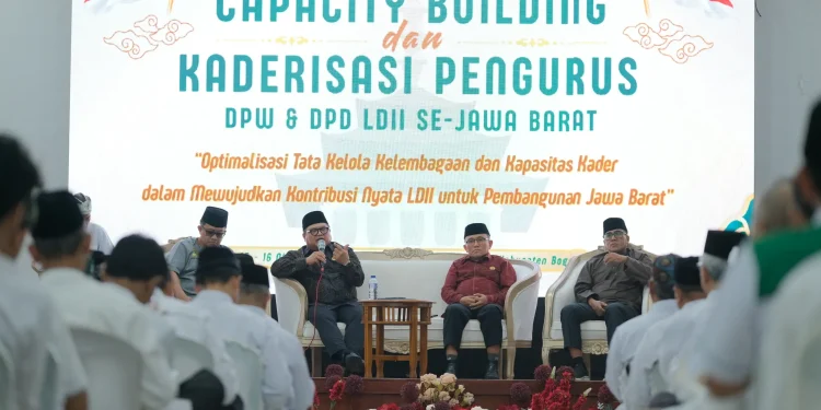 Ketua Umum DPP LDII Dody Taufiq Wijaya, pada Capacity Building dan Kaderisasi Pengurus DPW LDII Jawa Barat. Foto: LINES