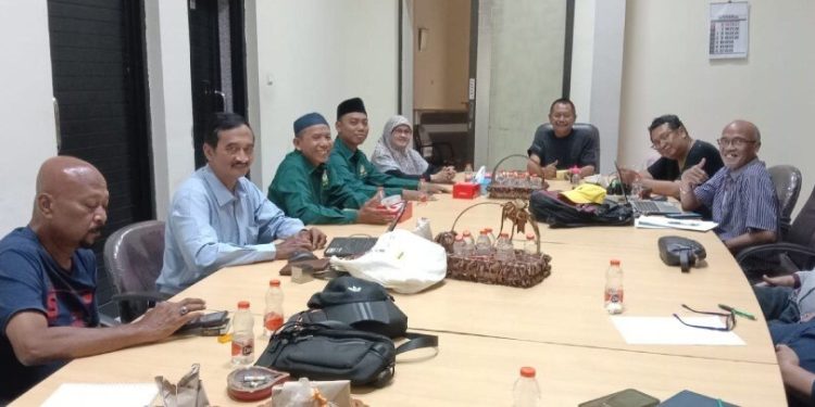 PWI Jatim dan Biro KIM LDII Jatim menjajaki kerjasama kehumasan dan pelatihan jurnalistik. Foto: LINES.