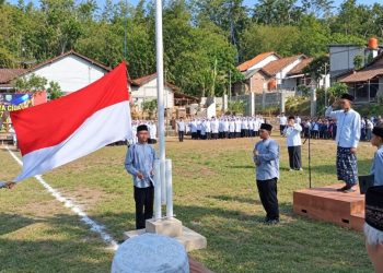 Peringati Hari Santri, Camat Tonjong Ajak Santri Jaga NKRI