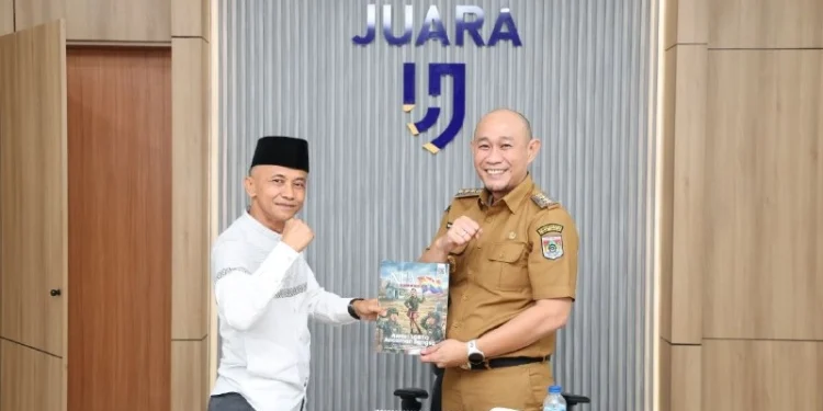 Wali Kota Lubuklinggau Rachmat Hidayat mengajak LDII Kota Lubuklinggau bersinergi dengan pemerintah kota dalam mendukung pembangunan dan pembinaan masyarakat. Foto: LINES
