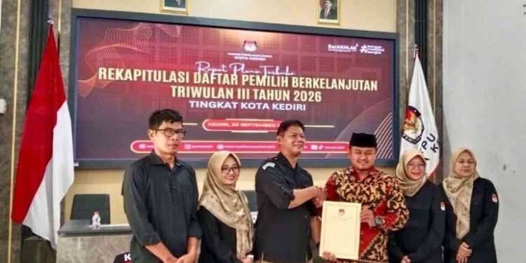 Humas Ponpes Wali Barokah Hadiri Rapat Pleno Terbuka PDPB KPU Kota Kediri. Foto: LINES